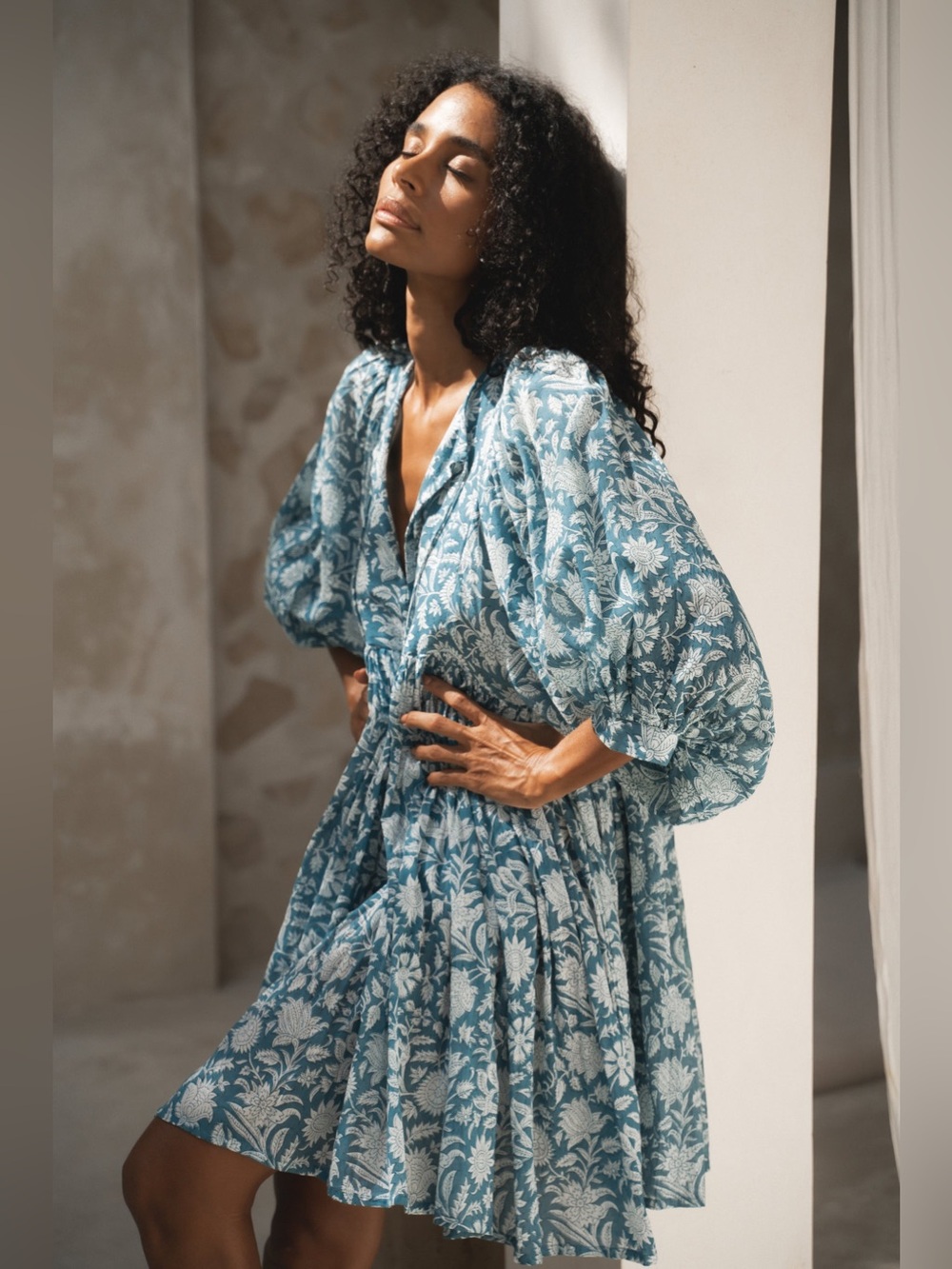 Daughters of India Kyra NWT Blue Floral Dress Large